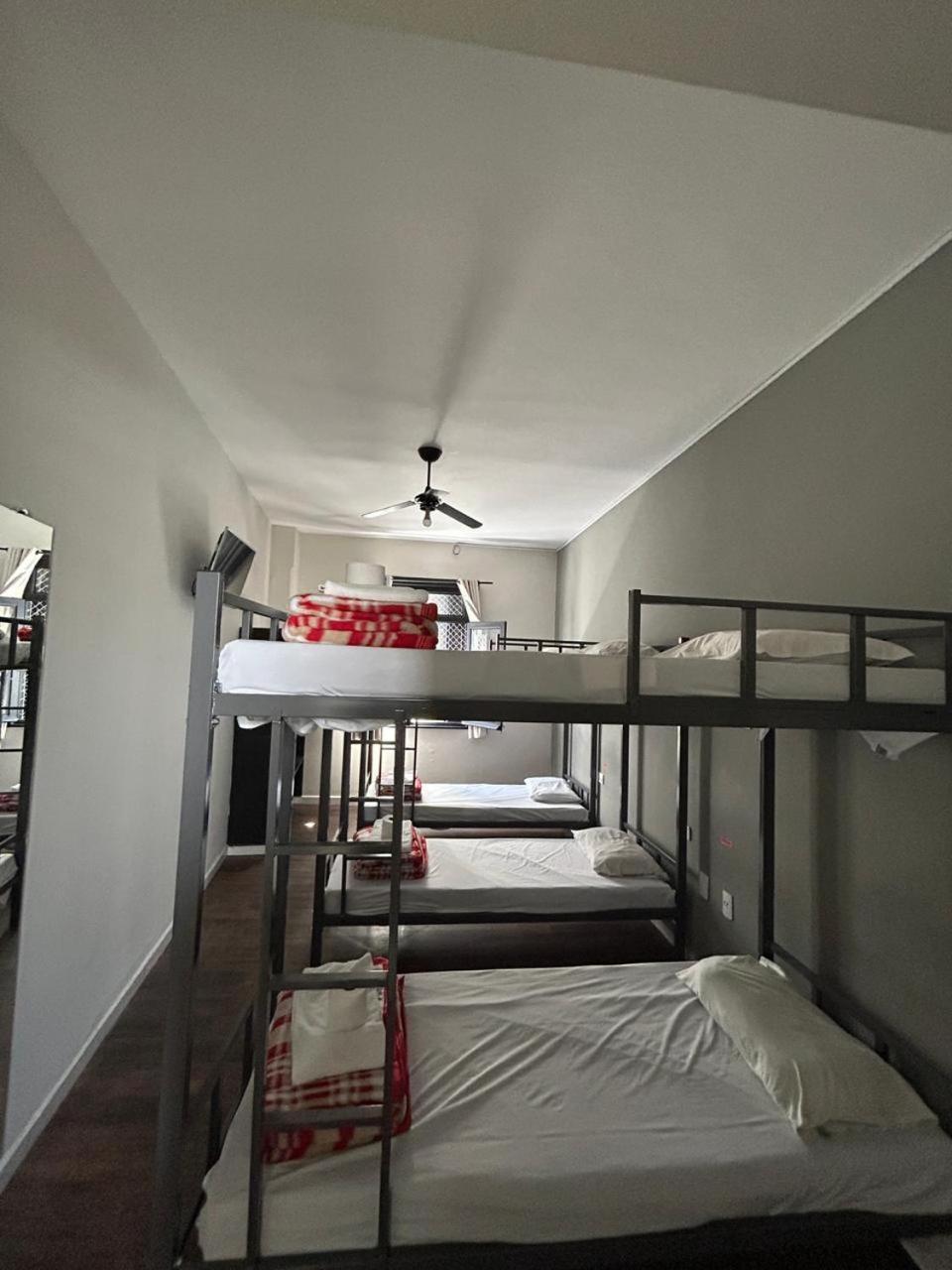 Albergue Carabelas - Proximo A 25 De Marco E Bras