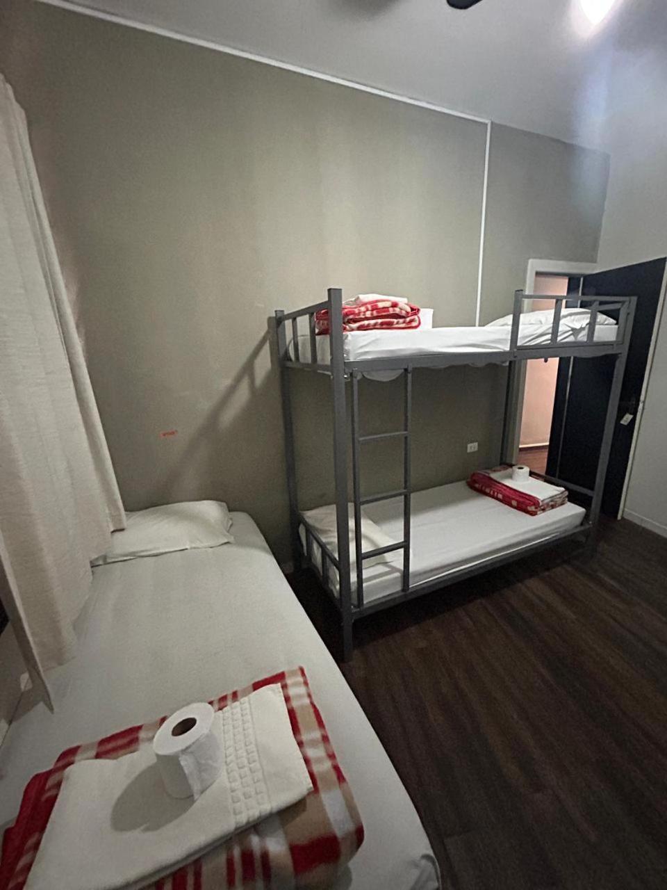Albergue Carabelas - Proximo A 25 De Marco E Bras *